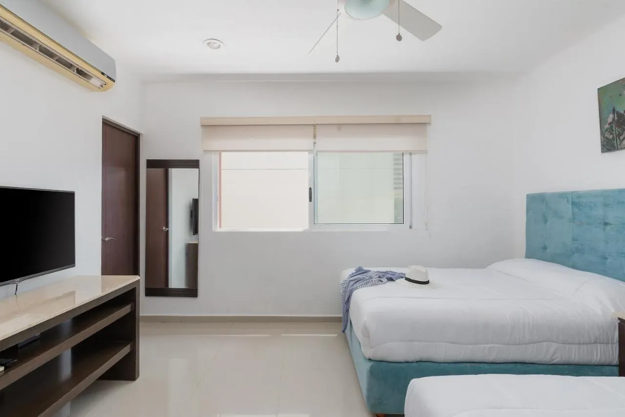 Phenomenal Combo Of 2 Separate Ph 1 In Playa Del Carmen With Private Jacuzzi, Chic Amenities, Gym And 2 Rooftops 0*,