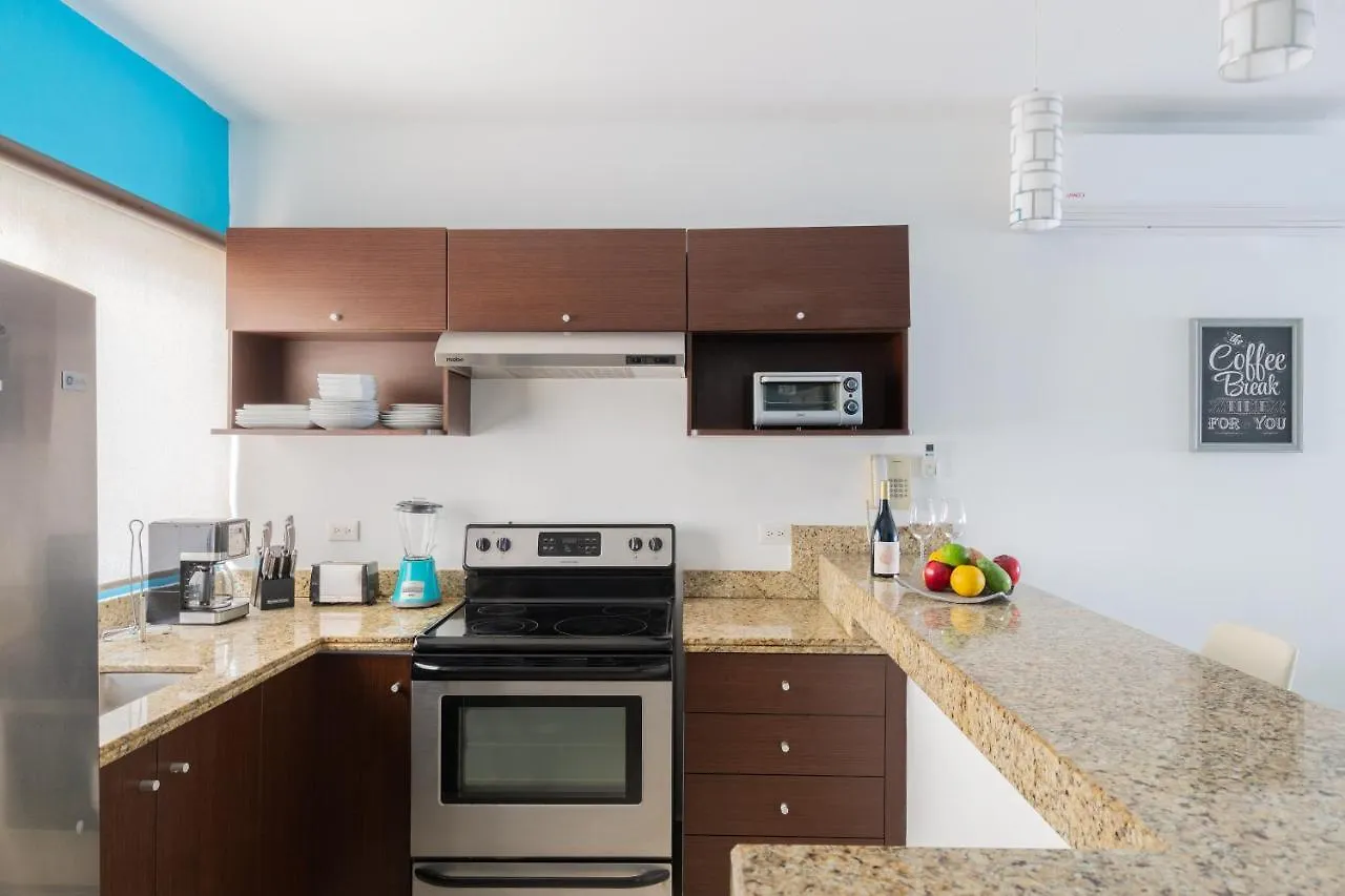 아파트 Phenomenal Combo Of 2 Separate Ph 1 In Playa Del Carmen With Private Jacuzzi, Chic Amenities, Gym And 2 Rooftops